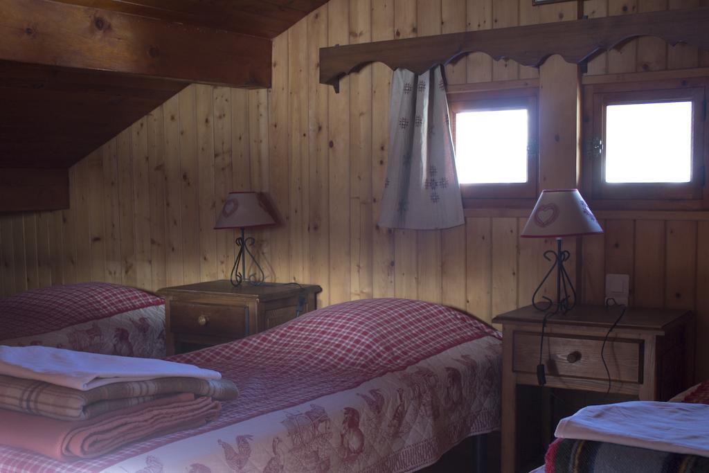 Chalets Savoie Les Chalets D'Heidi Notre-Dame-de-Bellecombe Pokój zdjęcie